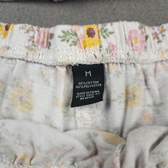 Laura Ashley Pajama Set Medium White Pink Sunflowers Top Shorts Women's EUC - Picture 9 of 13